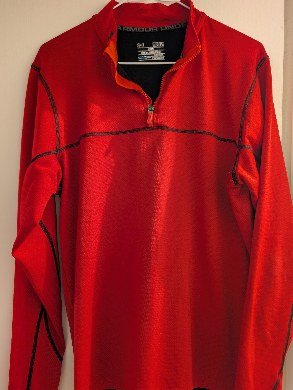 Under Armour Men's Red Long-Sleeve Quarter-Zip Performance Top. Medium